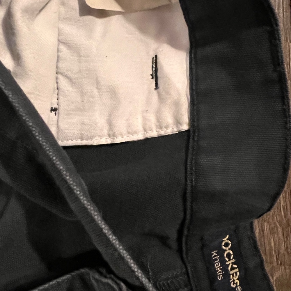 Dockers - Picture 2 of 3